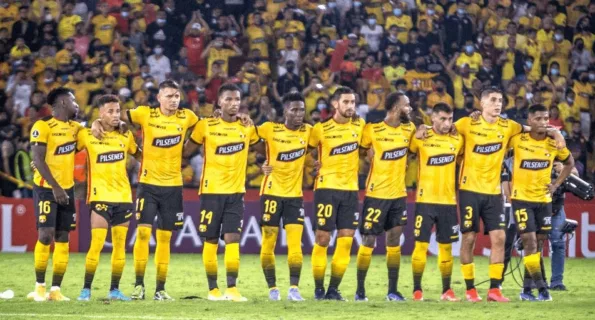 a que hora juega el barcelona de ecuador